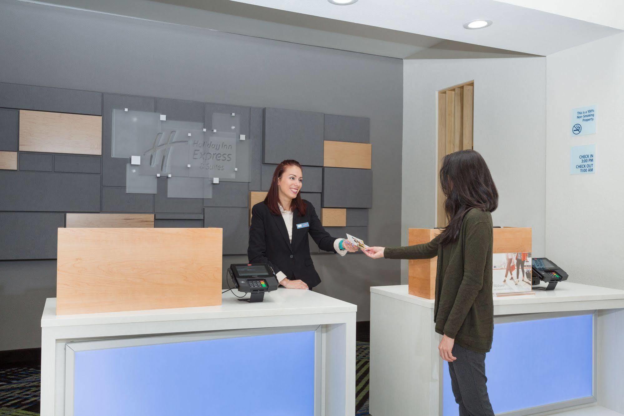 Holiday Inn Express & Suites. By Ihg Fleming Island Экстерьер фото